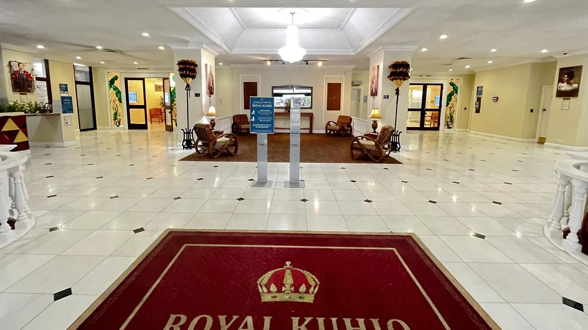 Royal Kuhio 1708 - Spacious Corner Unit With Stunning Ocean City Views In The Heart Of Waikiki! Honolulu Ferienhaus